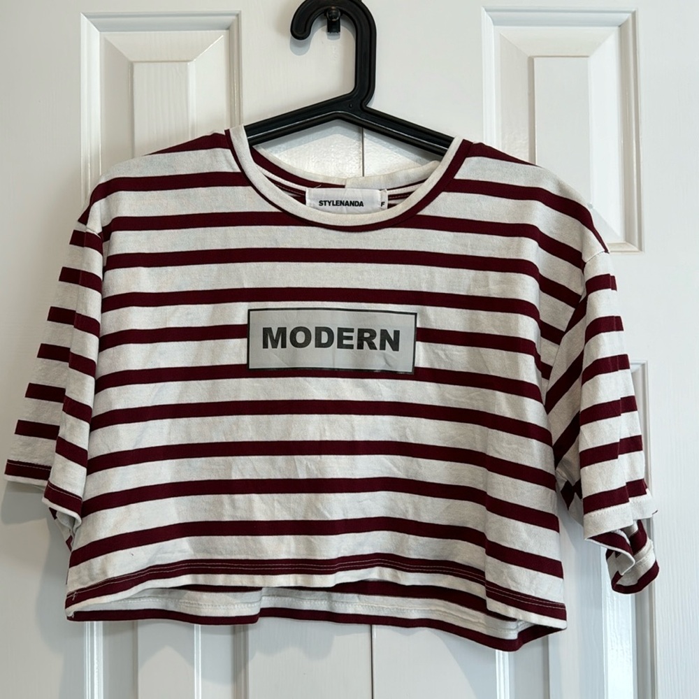 Stylenanda red white crop tshirt